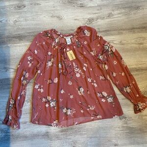 AMERICAN RAG junior lace-trimmed long sleeve top/size XS